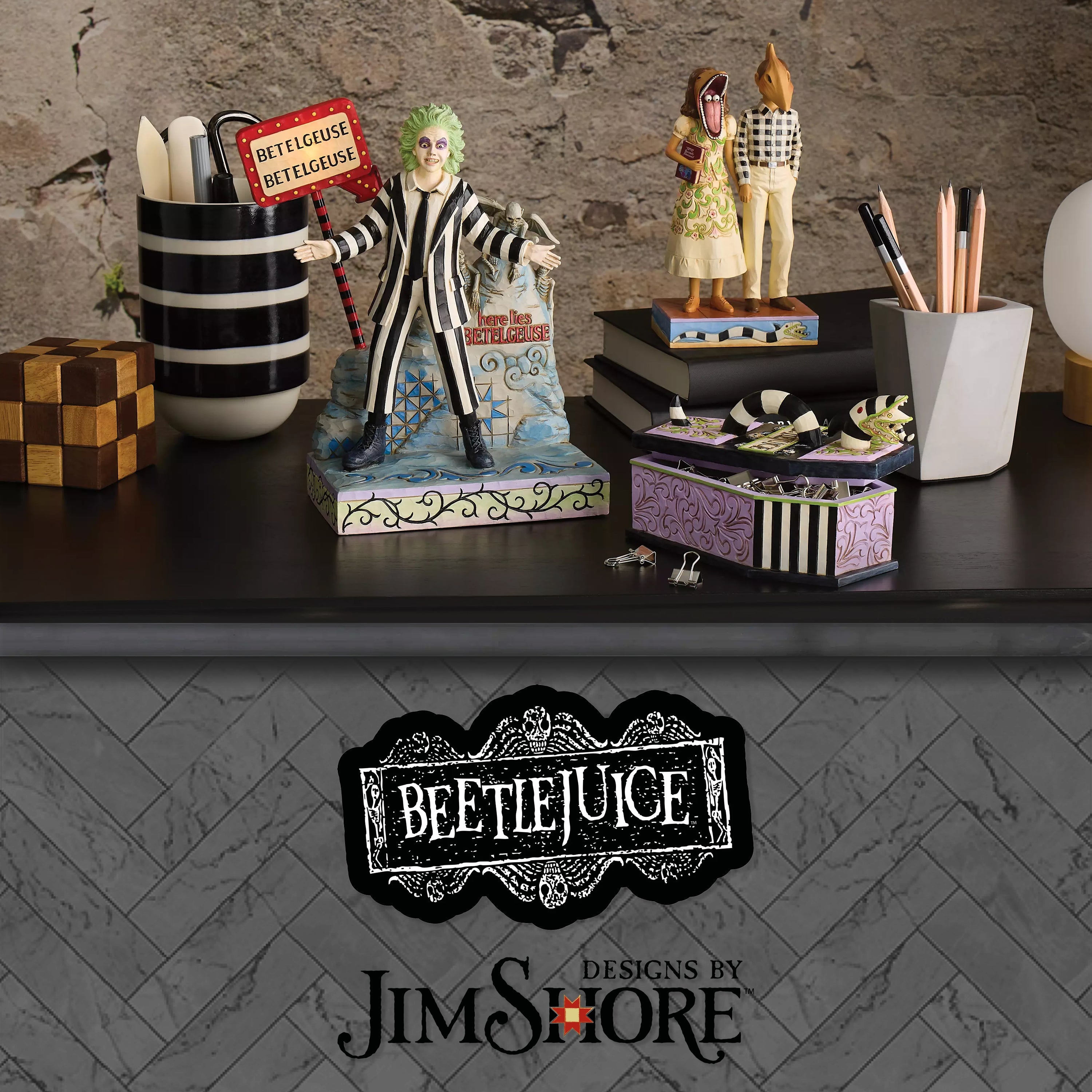 Jim Shore's Beetlejuice – Sparkle Castle