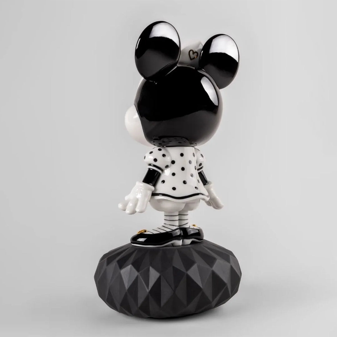 Lladró Disney Animation Collection: Gold Lustre Minnie In Black & White Figurine sparkle-castle
