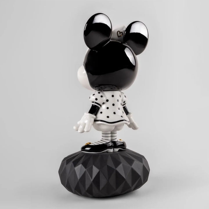 Lladró Disney Animation Collection: Gold Lustre Minnie In Black & White Figurine sparkle-castle
