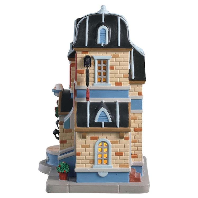 Lemax Caddington Village: Cinnamon Roll Shop sparkle-castle