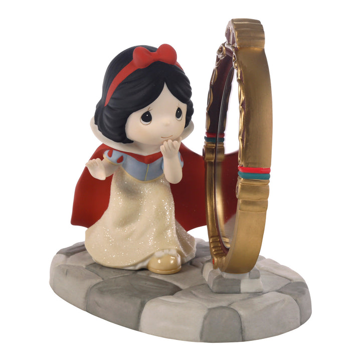 Precious Moments Disney Showcase: Snow White with Mirror Figurine sparkle-castle