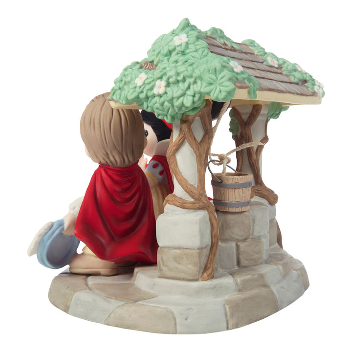 Precious Moments Disney Showcase: Snow White with Prince by Well Figurine sparkle-castle