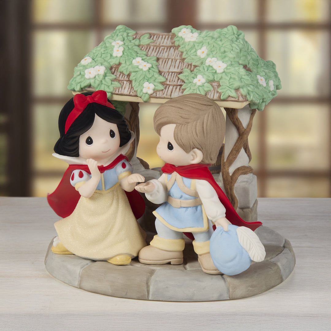 Precious Moments Disney Showcase: Snow White with Prince by Well Figurine sparkle-castle