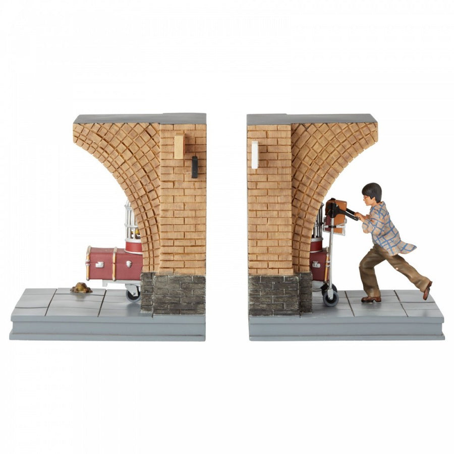 Wizarding World of Harry Potter: Platform 9 3/4 Bookends sparkle-castle