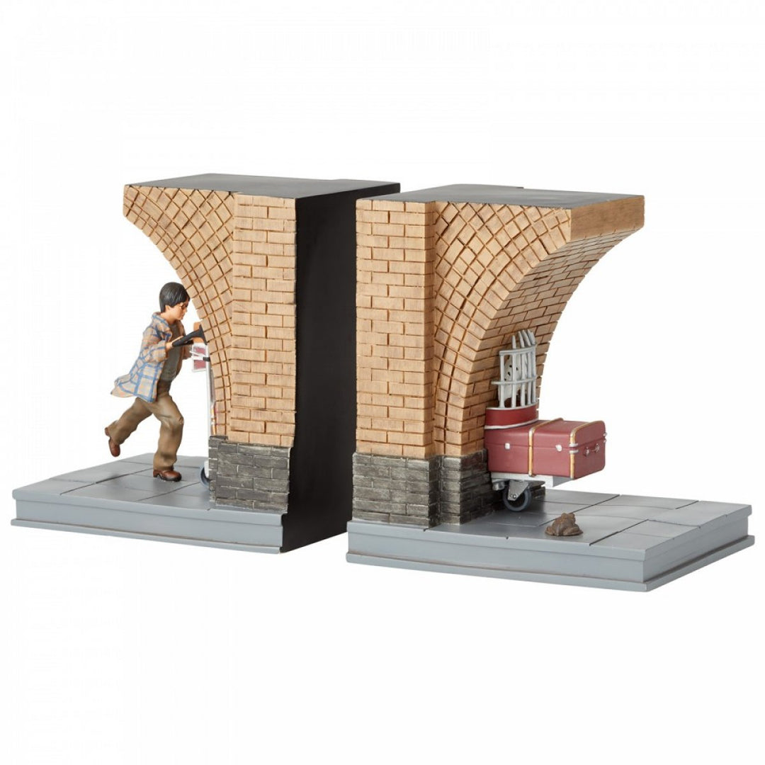 Wizarding World of Harry Potter: Platform 9 3/4 Bookends sparkle-castle