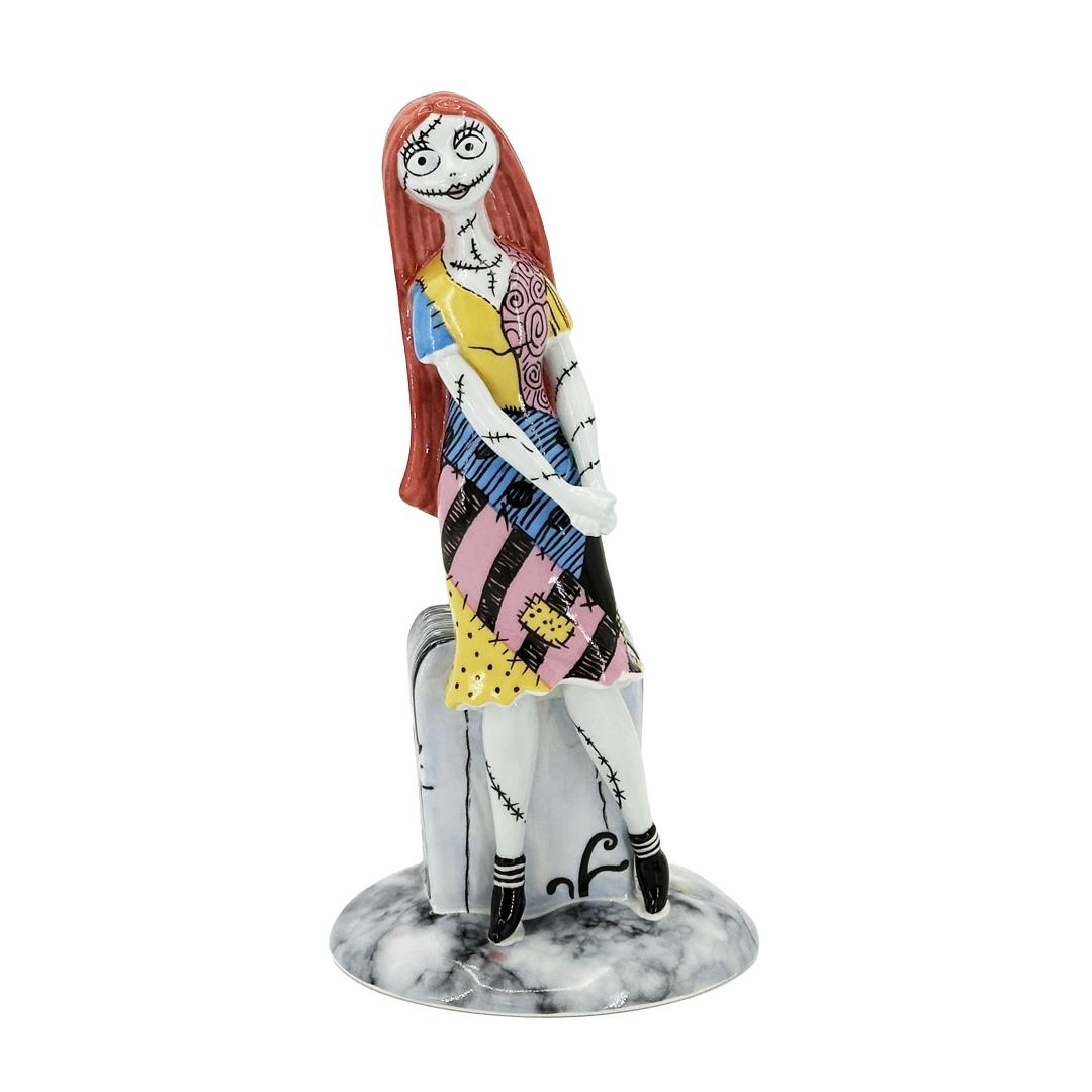 Disney English Ladies: Nightmare Before Christmas Sally Figurine sparkle-castle