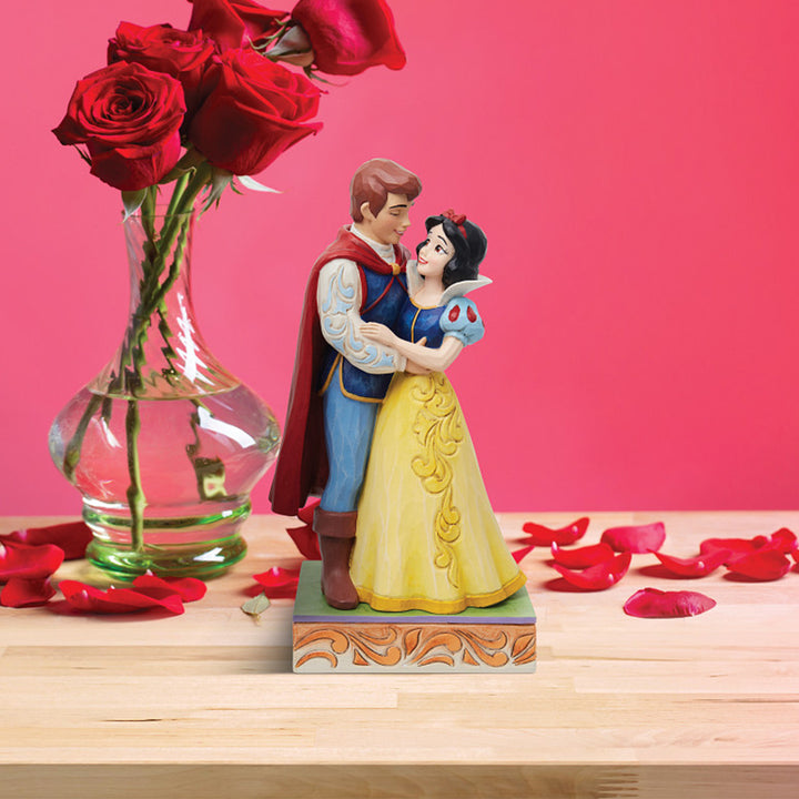 Jim Shore Disney Traditions: Snow White & Prince In Love Figurine sparkle-castle