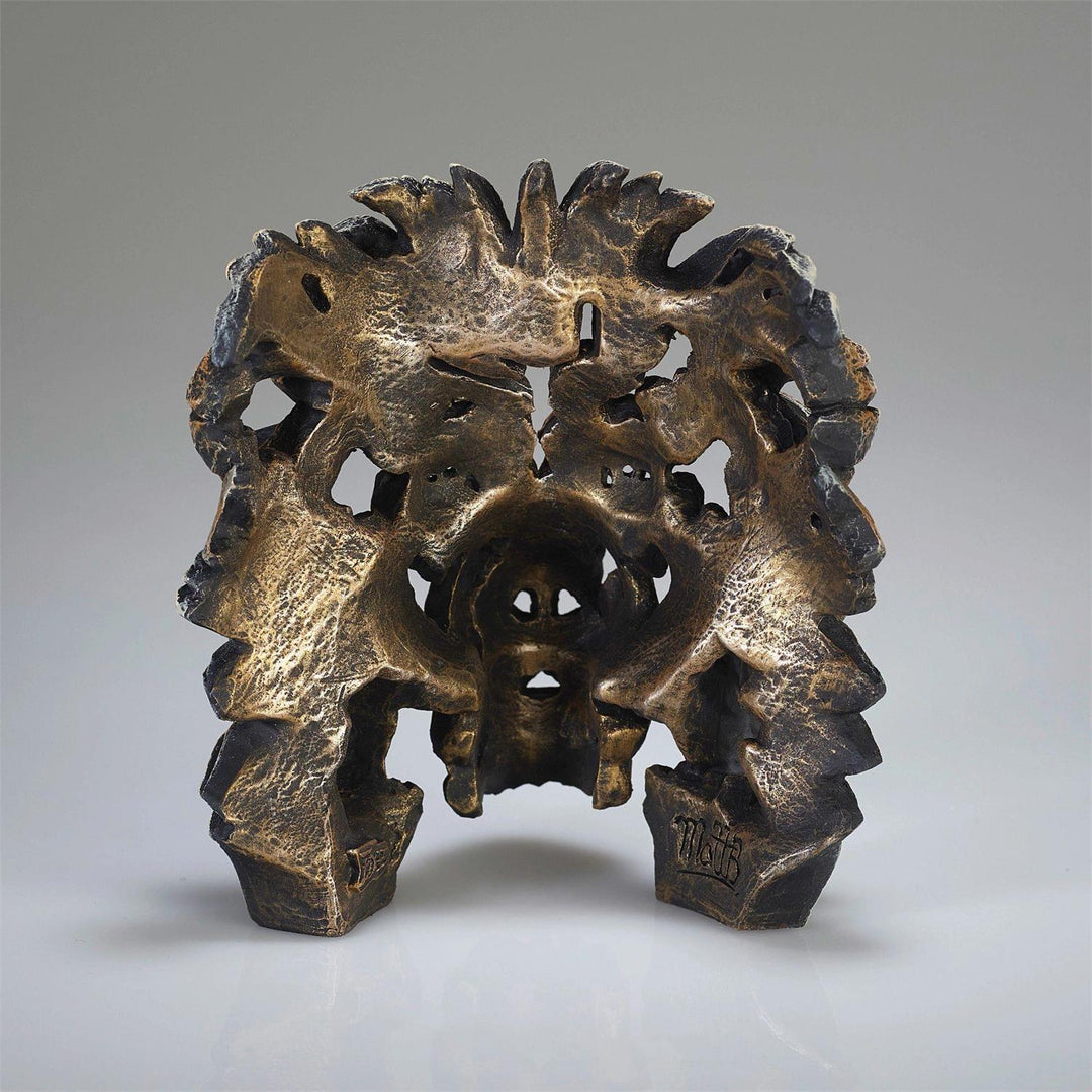 Edge Sculpture: Miniature Lion Bust sparkle-castle