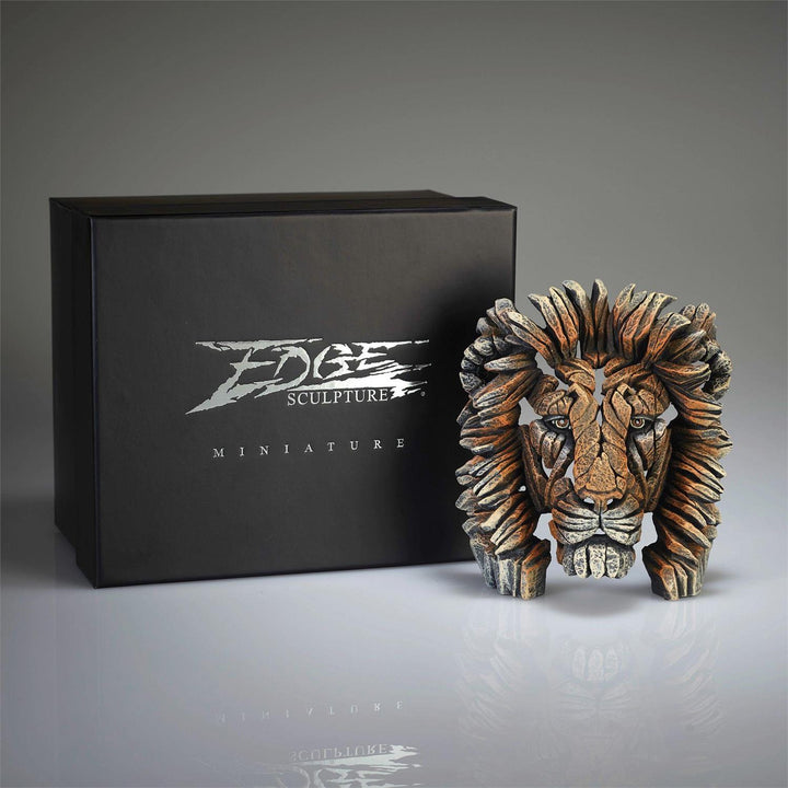 Edge Sculpture: Miniature Lion Bust sparkle-castle