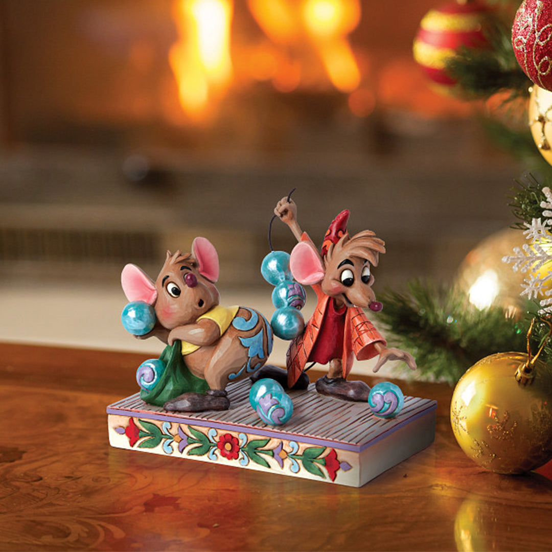 Jim Shore Disney Traditions: Gus & Jaq Collecting Pearls Figurine sparkle-castle