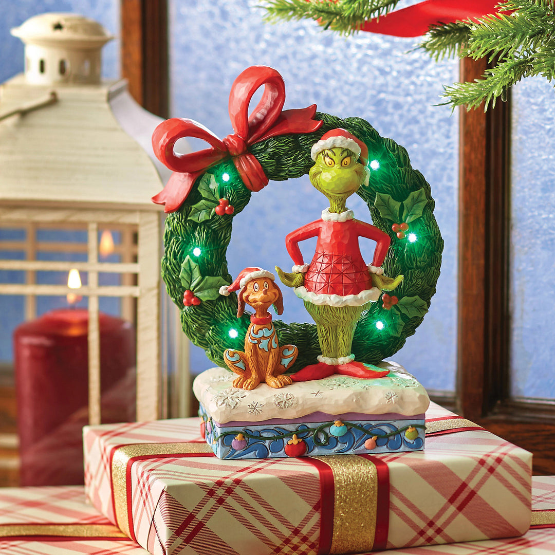 Jim Shore The Grinch: Grinch Inside Large Light Up Wreath Figurine sparkle-castle