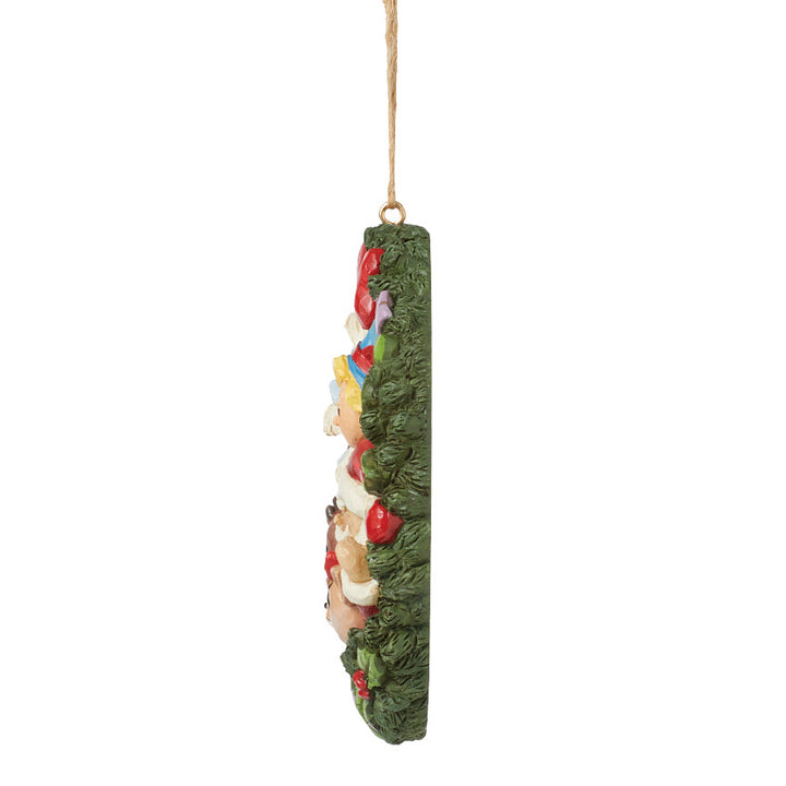 Jim Shore Rudolph Traditions: Group Portrait in Wreath Hanging Ornament sparkle-castle