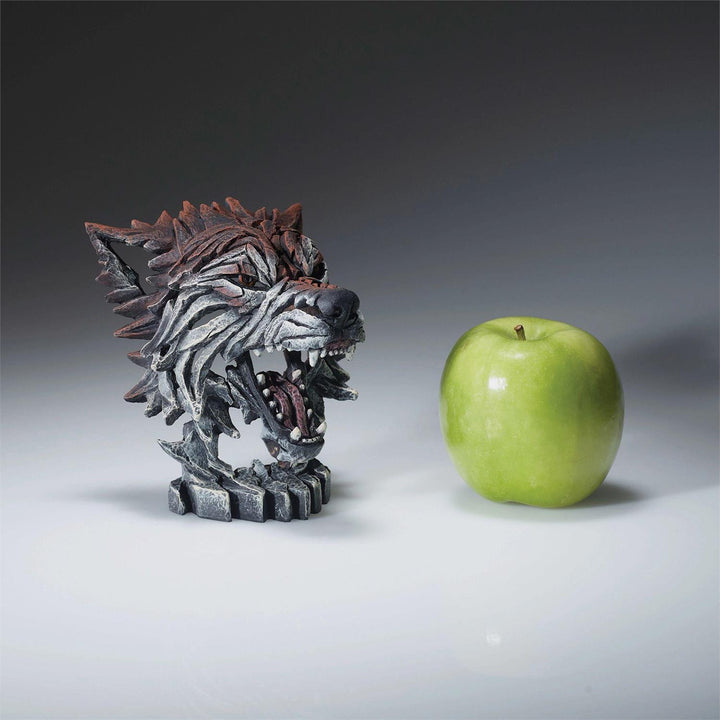 Edge Sculpture: Miniature Wolf Bust sparkle-castle