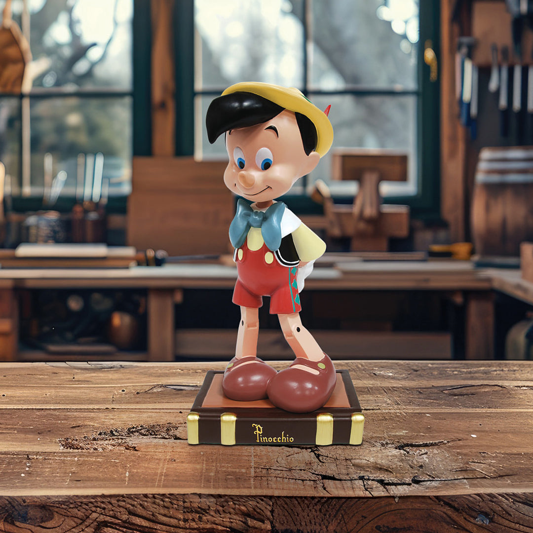 Disney Showcase: Pinocchio 85th Anniversary Figurine sparkle-castle