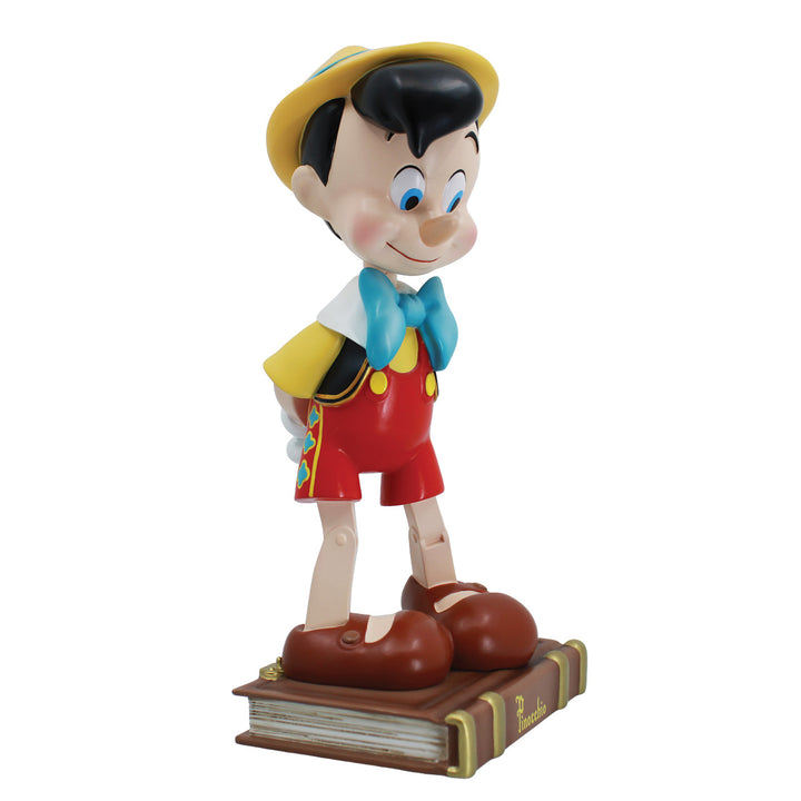 Disney Showcase: Pinocchio 85th Anniversary Figurine sparkle-castle