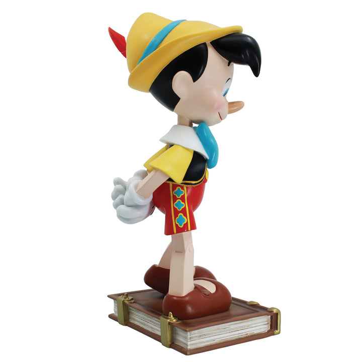 Disney Showcase: Pinocchio 85th Anniversary Figurine sparkle-castle