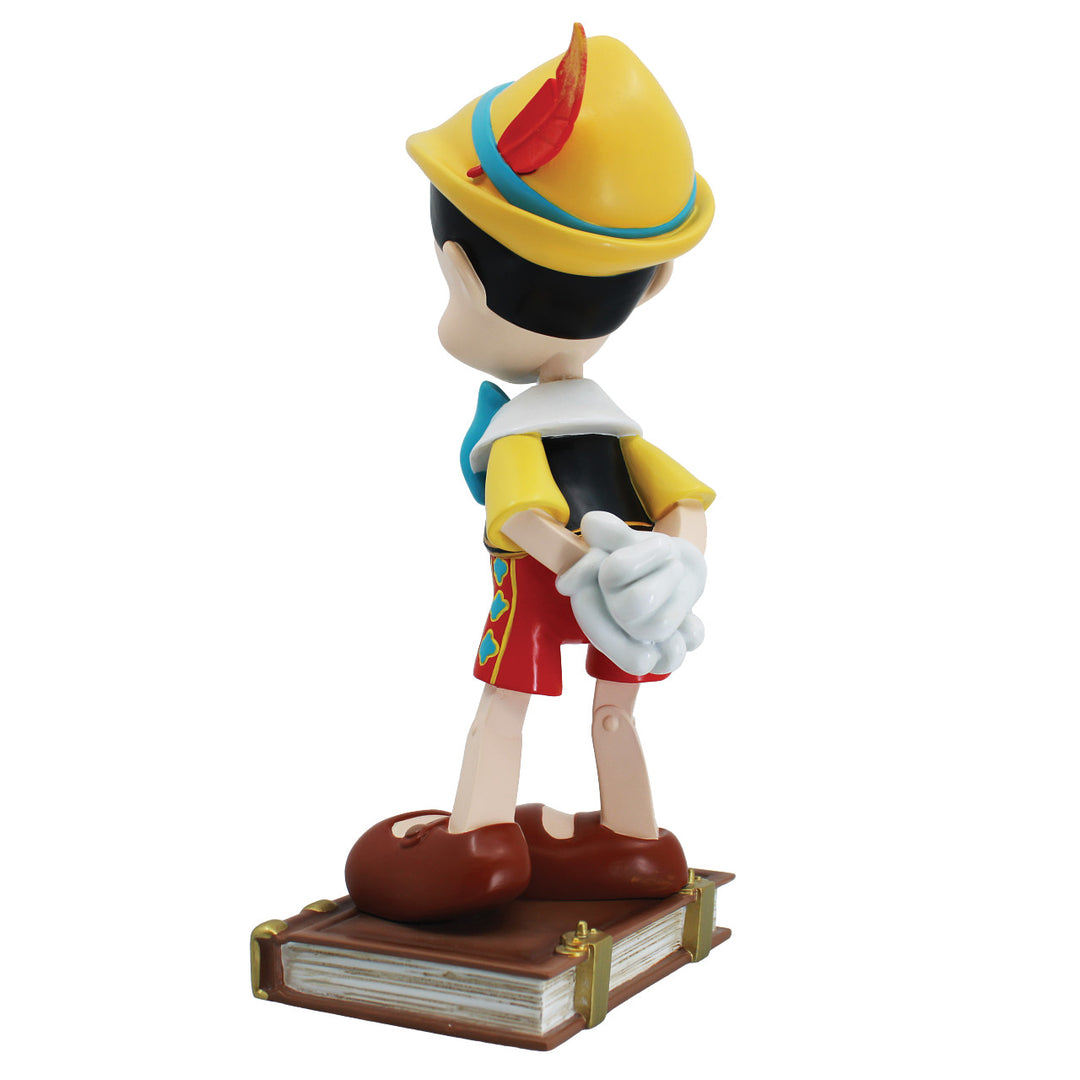 Disney Showcase: Pinocchio 85th Anniversary Figurine sparkle-castle