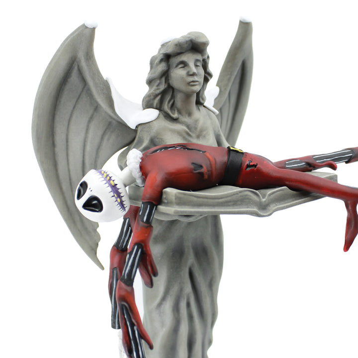 Disney Showcase: Santa Jack & Light Up Zero Figurine sparkle-castle