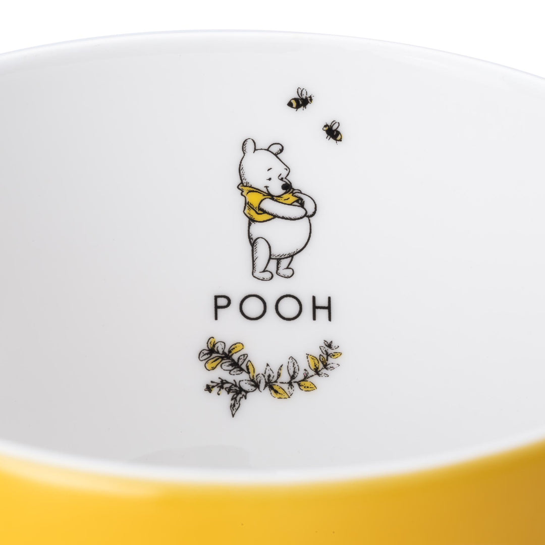 Disney English Ladies: Winnie the Pooh Decorative Cup & Saucer sparkle-castle