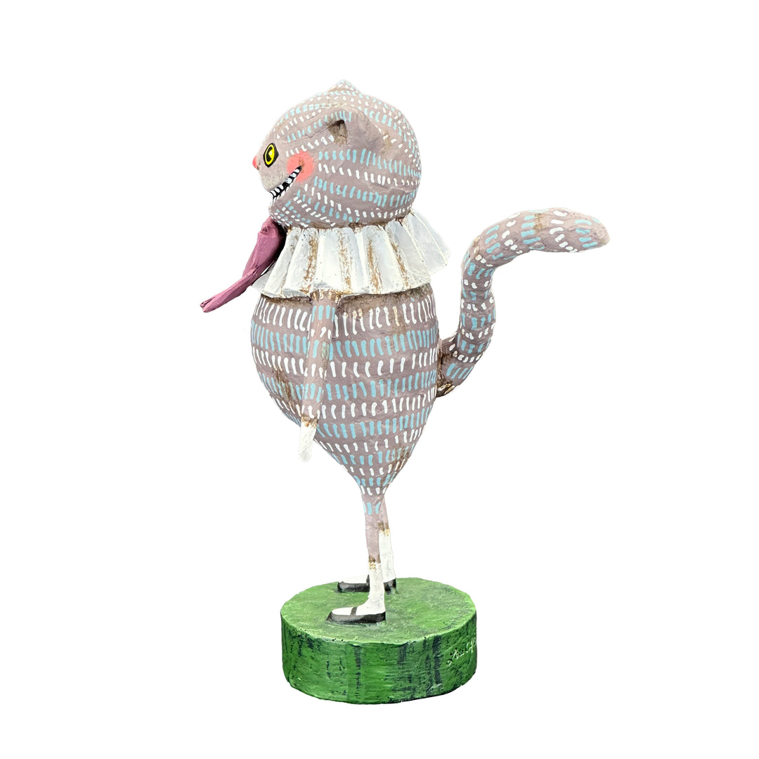 Lori Mitchell Alice in Wonderland Collection: Cheshire Cat Figurine sparkle-castle