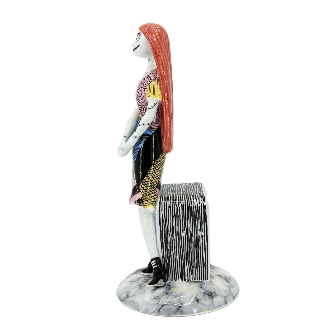 Disney English Ladies: Nightmare Before Christmas Sally Figurine sparkle-castle
