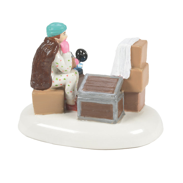 Department 56 National Lampoon's Christmas Vacation Accessory: An Attic Of Christmas Memories sparkle-castle