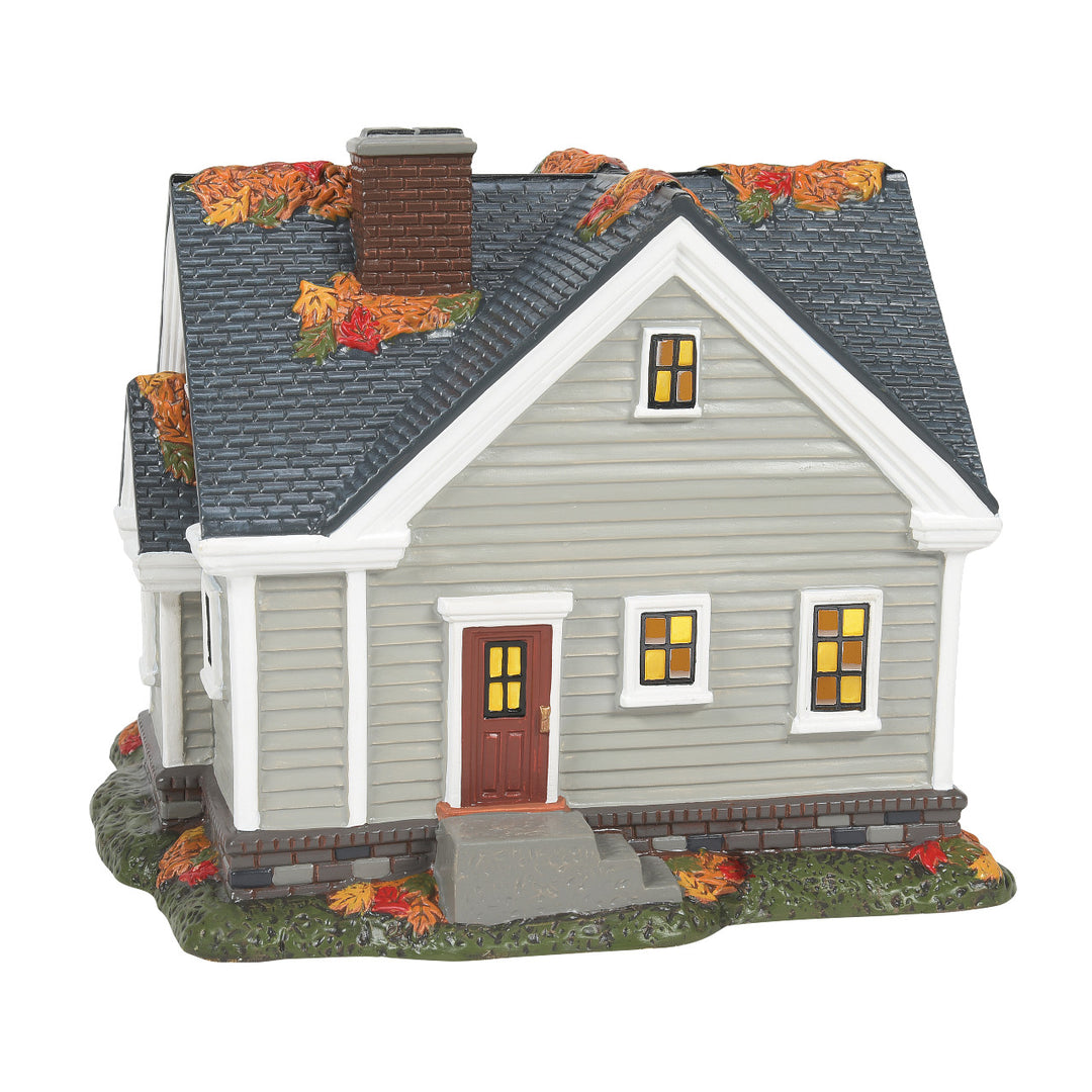 Department 56 Snow Village Harvest: Gather 'Round For Thanksgiving sparkle-castle