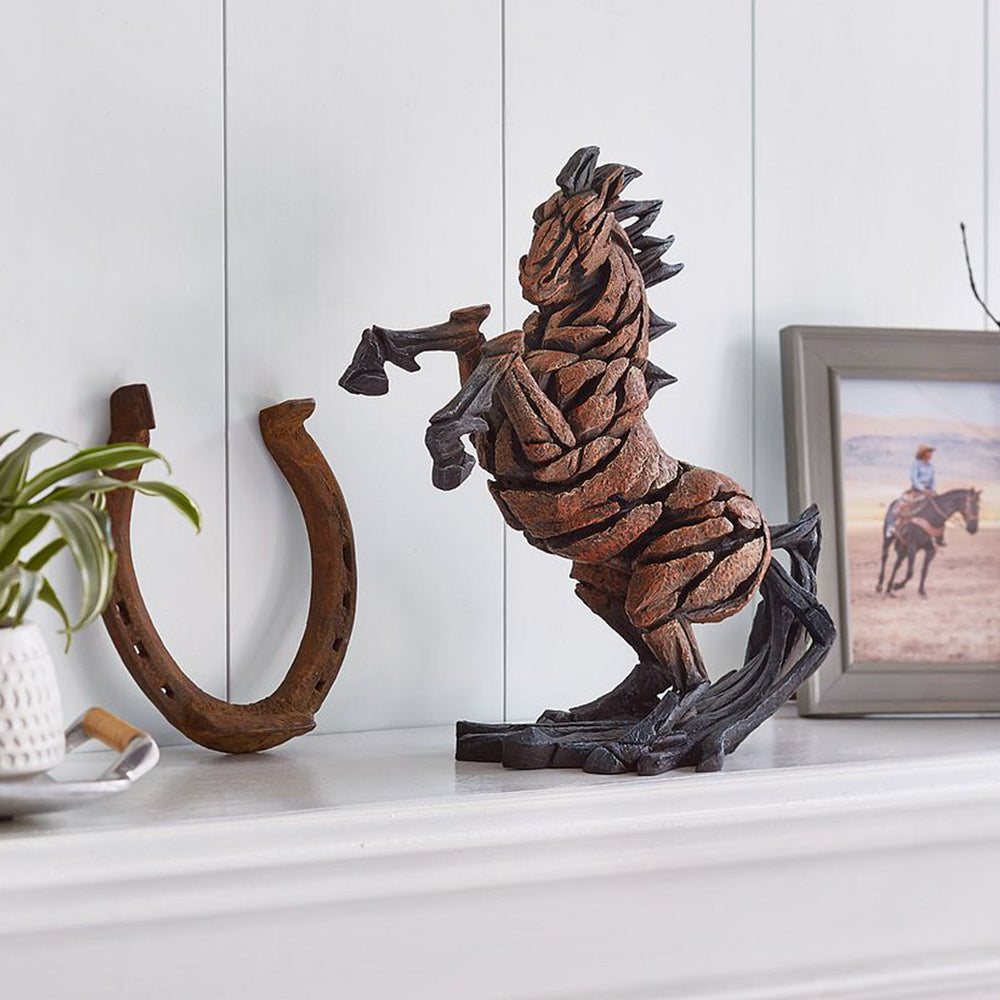 Edge Sculpture: Horse sparkle-castle