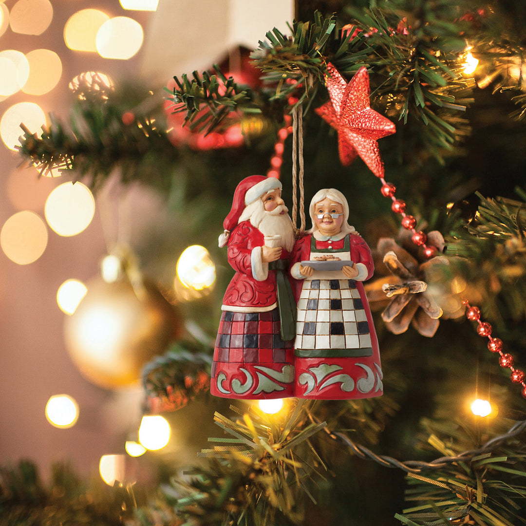 Jim Shore Heartwood Creek: Highland Glen Santa and Mrs. Claus Hanging Ornament sparkle-castle
