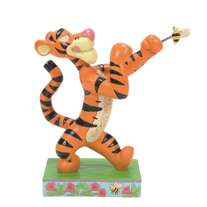 Jim Shore Disney Traditions: Tigger Fighting Bee Figurine sparkle-castle