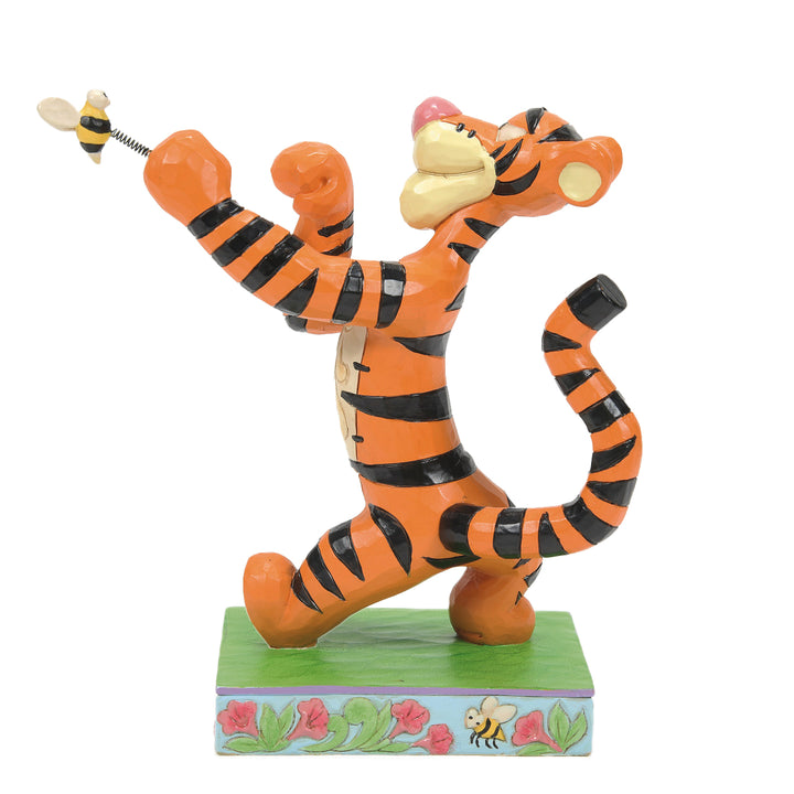 Jim Shore Disney Traditions: Tigger Fighting Bee Figurine sparkle-castle