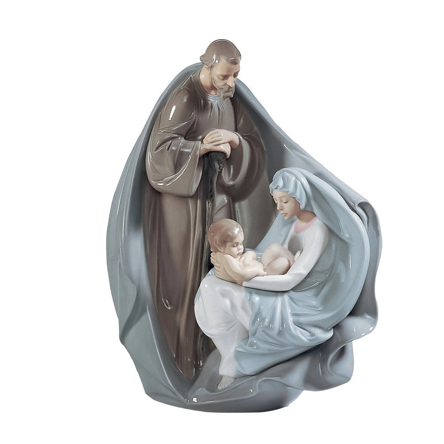 Lladró Holiday Collection: Birth of Jesus Figurine sparkle-castle