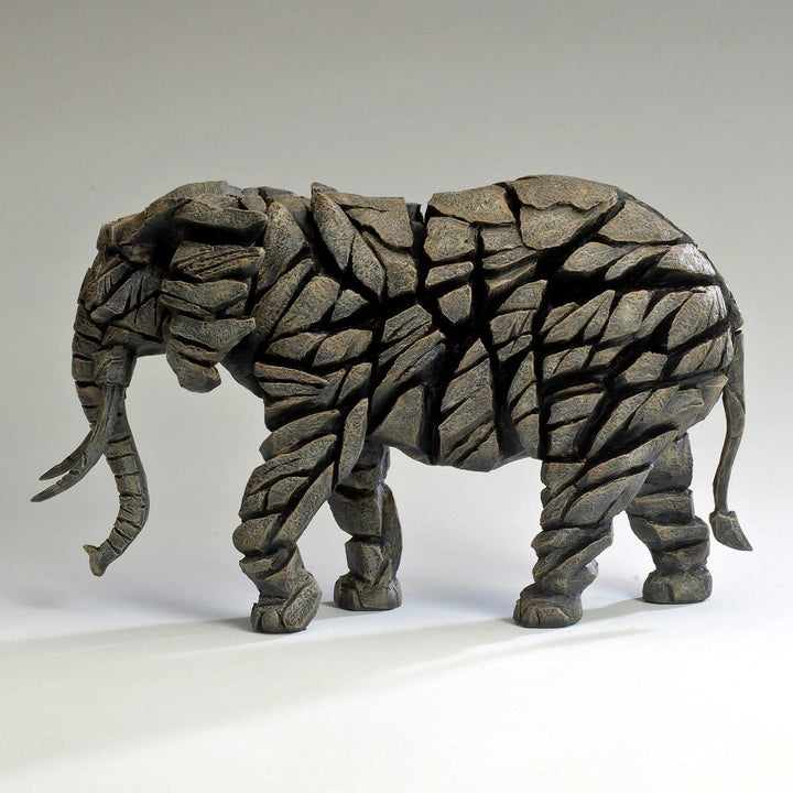 Edge Sculpture: Elephant Figure sparkle-castle