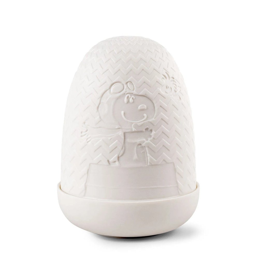 Lladró Peanuts Collection: Snoopy Lithophane sparkle-castle