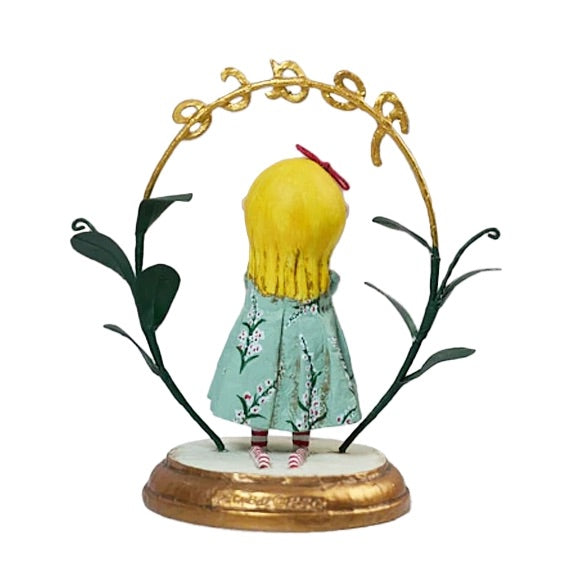 Lori Mitchell Christmas Collection: Praying for Peace Figurine sparkle-castle