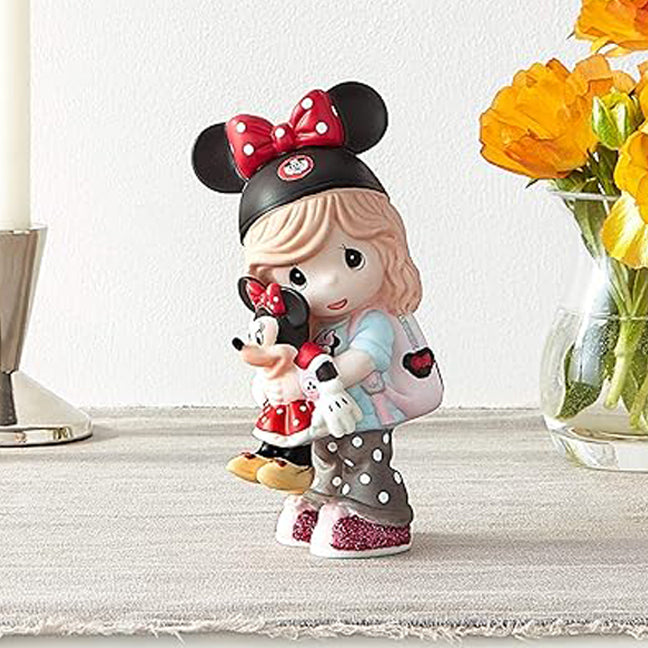 Precious Moments Disney Showcase: Disney Park Guest With Minnie Mouse Figurine sparkle-castle