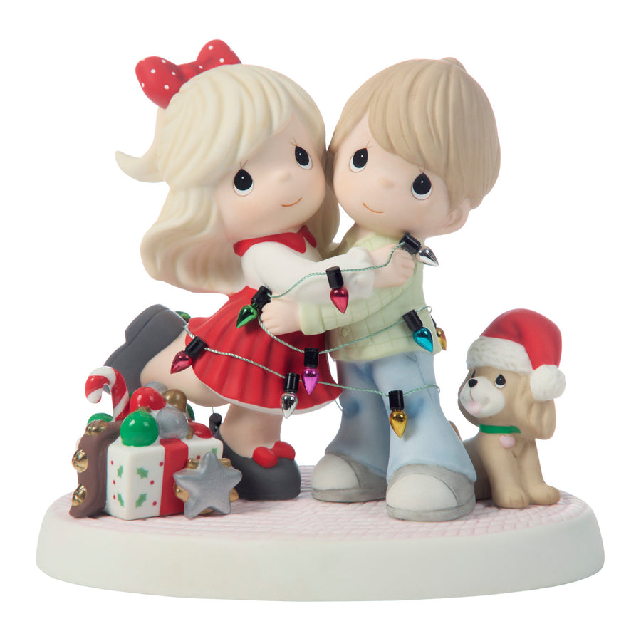 Precious Moments: Couple Tangled Up In Christmas Lights Figurine sparkle-castle
