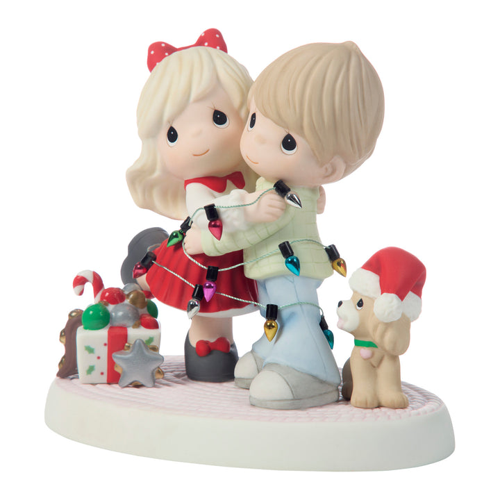 Precious Moments: Couple Tangled Up In Christmas Lights Figurine sparkle-castle
