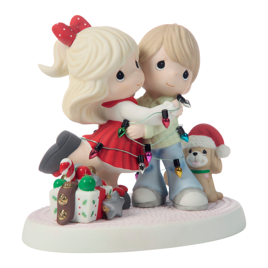 Precious Moments: Couple Tangled Up In Christmas Lights Figurine sparkle-castle