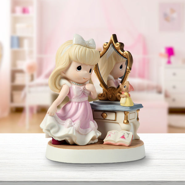 Precious Moments Disney Showcase: Cinderella with Mirror Figurine sparkle-castle