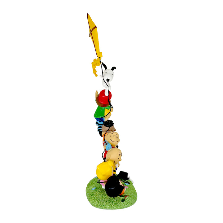 Precious Moments Peanuts: Charlie & Gang Flying A Kite Figurine sparkle-castle
