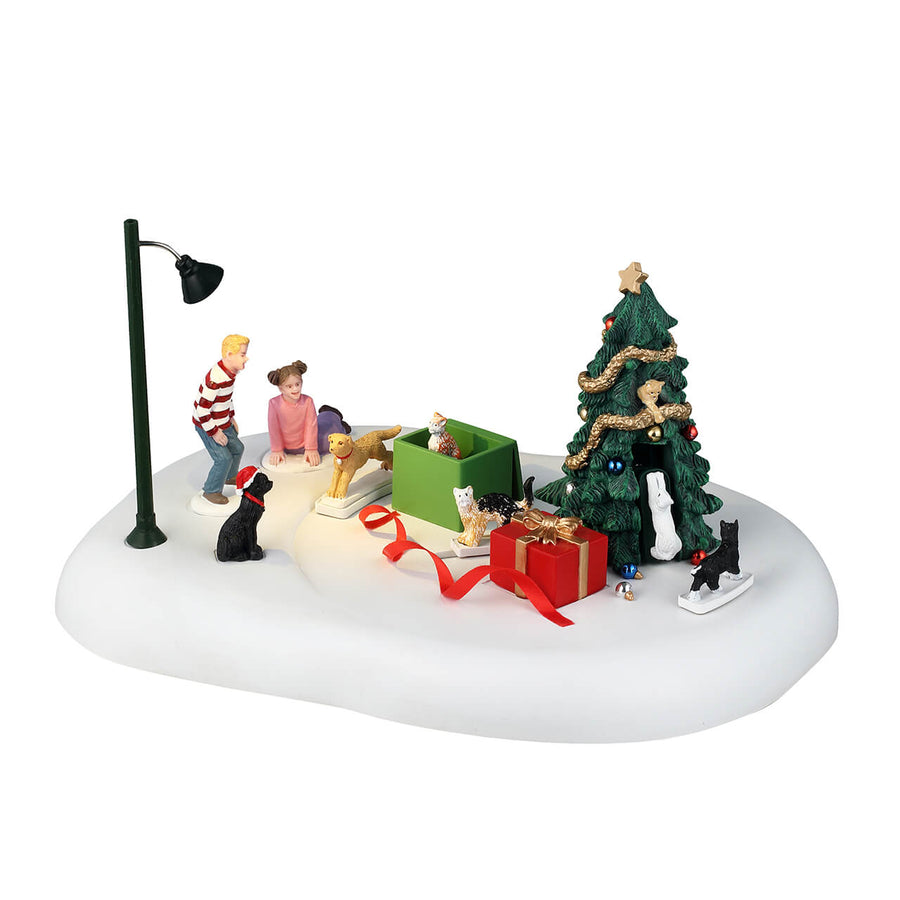 Lemax General Products Village Accessory: Christmas Cats sparkle-castle