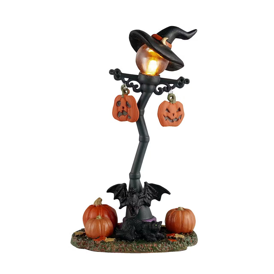 Lemax Spooky Town Halloween Village Accessory: Spooky Time Street Light sparkle-castle