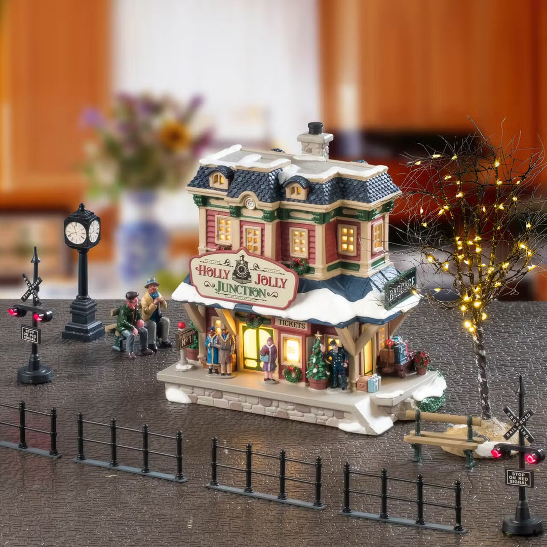 Lemax Caddington Village: Holly Jolly Junction Set sparkle-castle