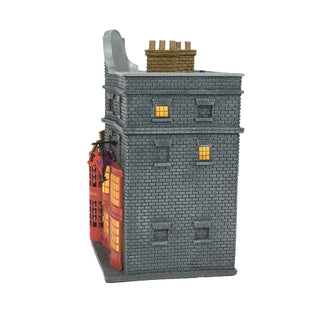 Department 56 Harry Potter Village: Weasleys' Wizard Wheezes sparkle-castle