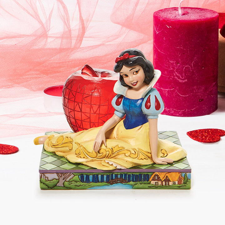 Jim Shore Disney Traditions: Snow White With Clear Resin Apple Figurine sparkle-castle