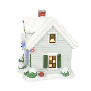 Department 56 Peanuts Village: Peppermint Patty's House sparkle-castle