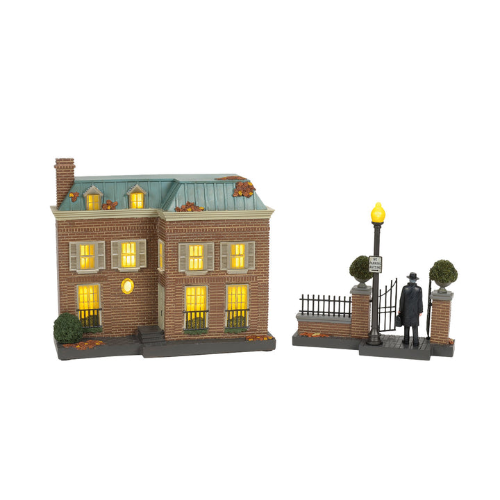 Department 56 Fright Ave: The Exorcist - MacNeil Residence, Set of 2 sparkle-castle