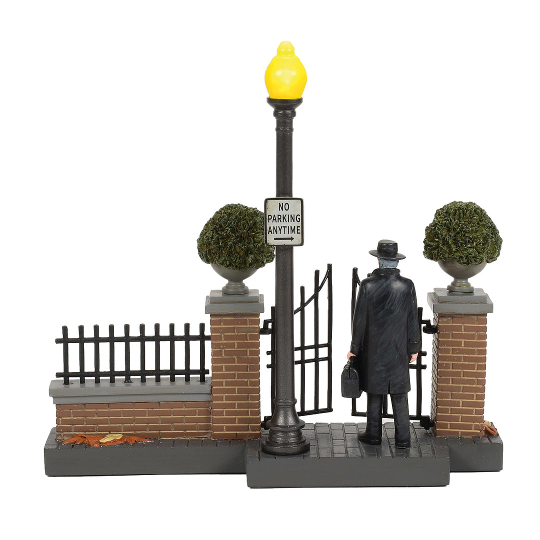 Department 56 Fright Ave: The Exorcist - MacNeil Residence, Set of 2 sparkle-castle