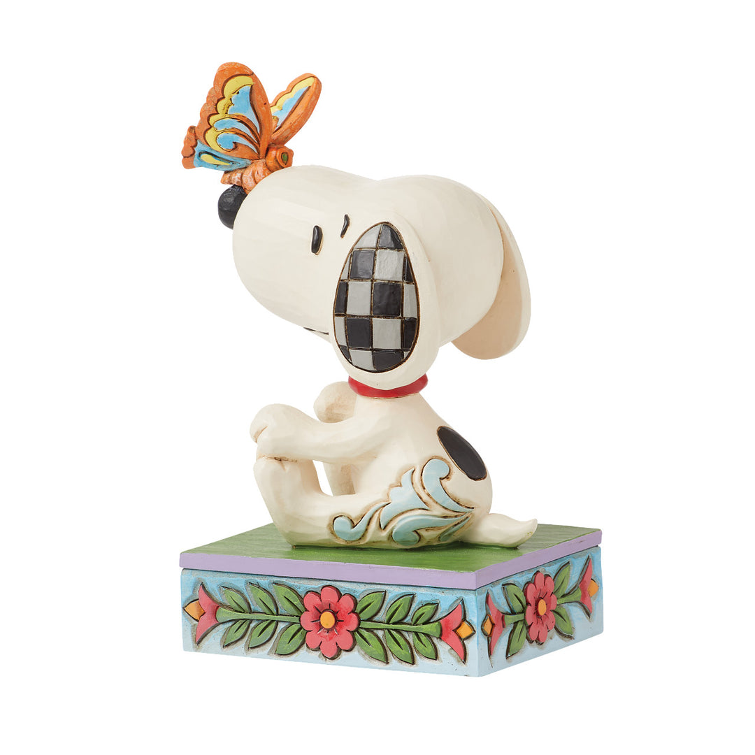 Jim Shore Peanuts: Snoopy With Butterfly On His Nose Figurine sparkle-castle